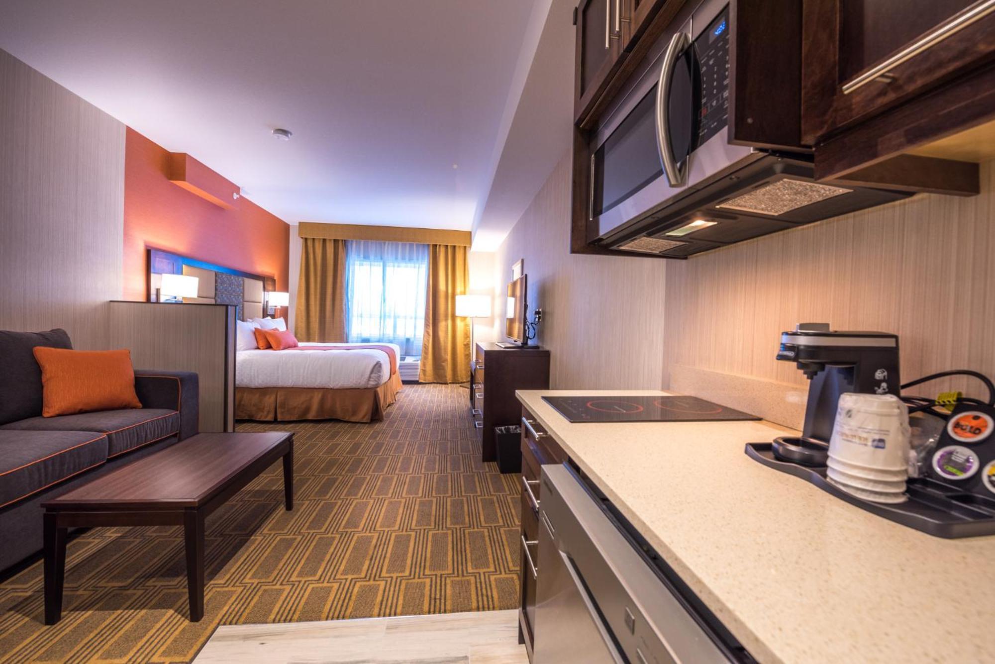 Best Western Plus Chateau Fort St. John Room photo