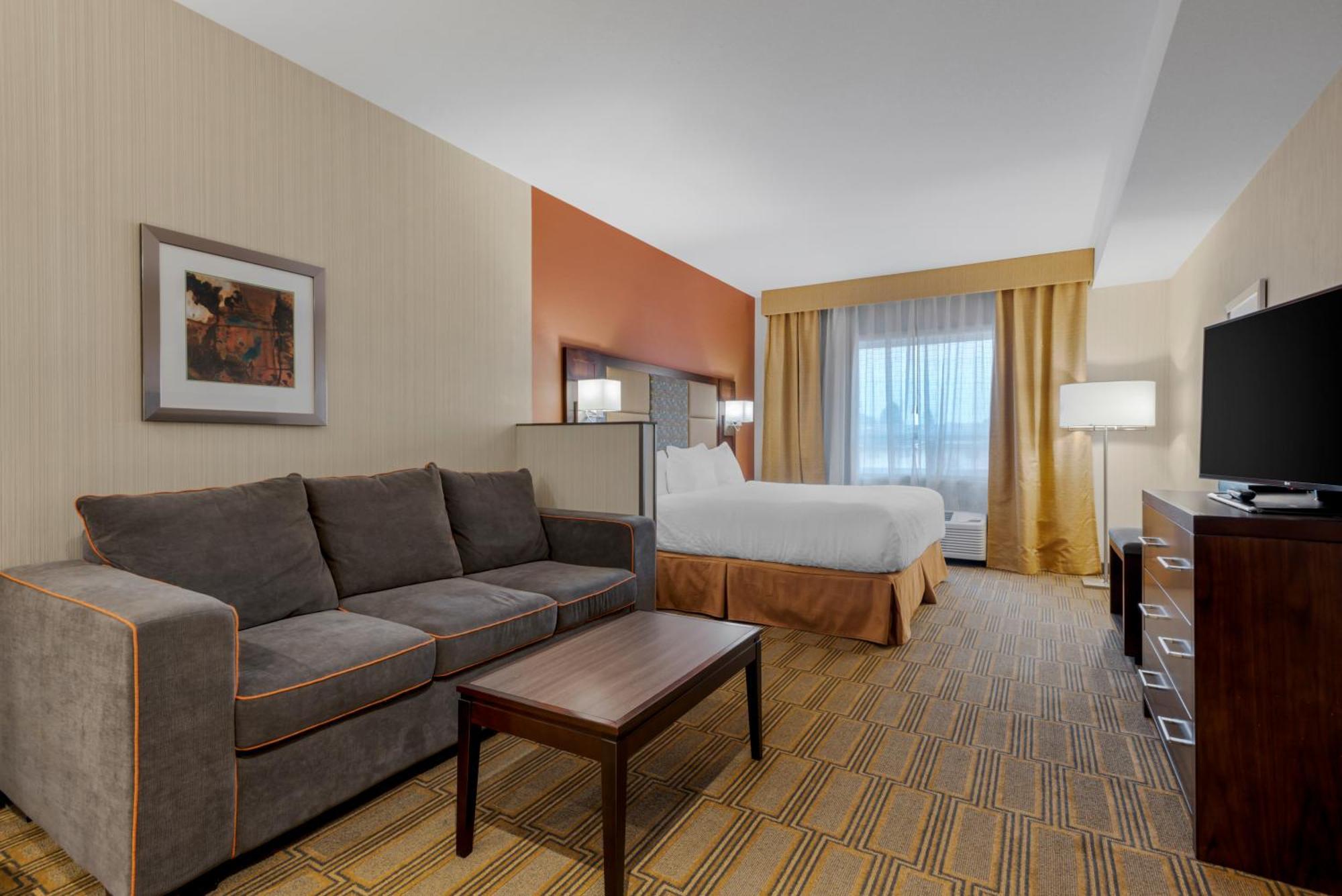 Best Western Plus Chateau Fort St. John Exterior photo