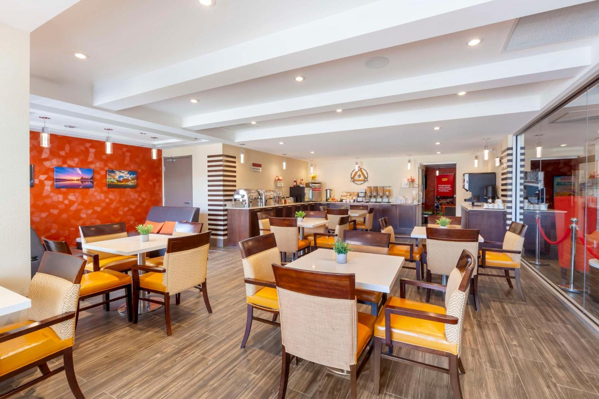 Best Western Plus Chateau Fort St. John Exterior photo